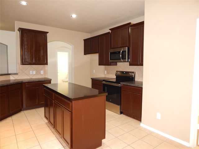 1008 Camp Verde Drive, Forney, TX 75126