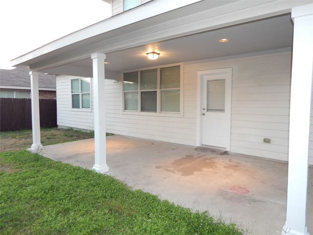1008 Camp Verde Drive, Forney, TX 75126