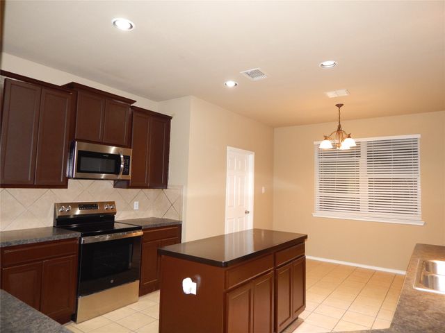 1008 Camp Verde Drive, Forney, TX 75126