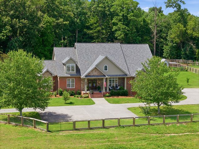 2404 Savage Creek Dr, Springfield, TN 37172