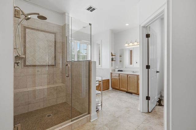 2404 Savage Creek Dr, Springfield, TN 37172