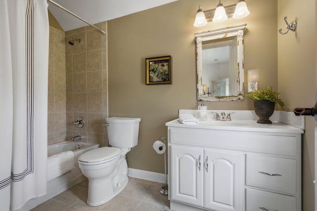 2404 Savage Creek Dr, Springfield, TN 37172