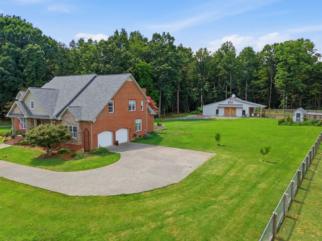 2404 Savage Creek Dr, Springfield, TN 37172