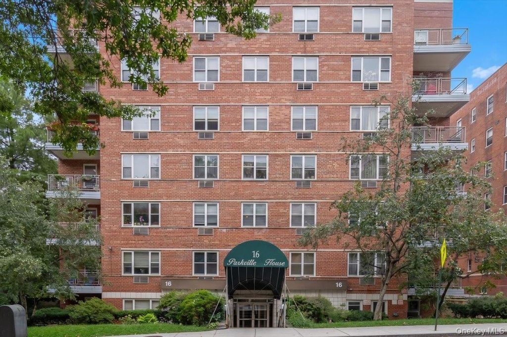16 Lake Street 7K, White Plains, NY 10603 — photo 2