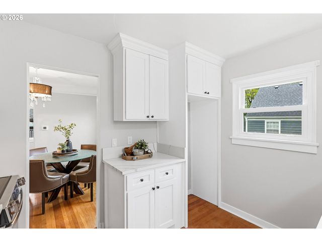 5714 Se 22ND Ave, Portland, OR 97202