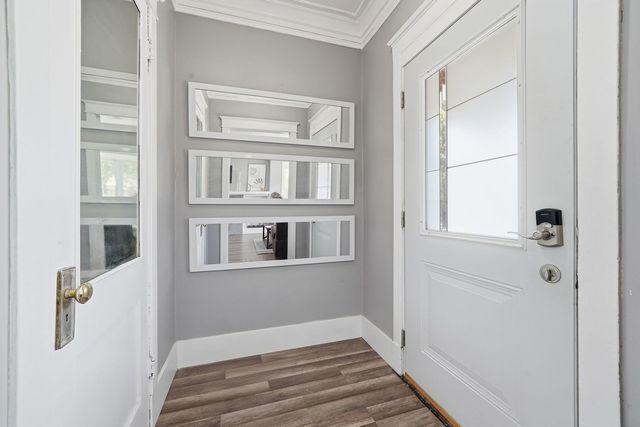 1518 E 73rd Place, Chicago, IL 60619