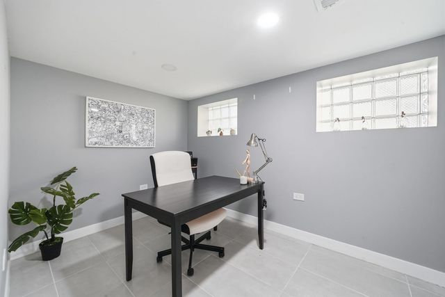1518 E 73rd Place, Chicago, IL 60619
