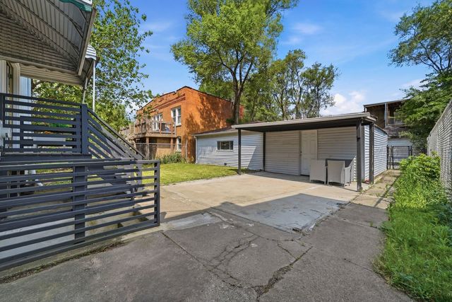 1518 E 73rd Place, Chicago, IL 60619