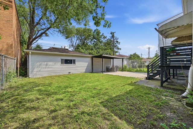 1518 E 73rd Place, Chicago, IL 60619