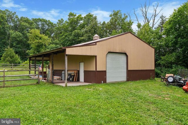2380 WINDING RD, Quakertown, PA 18951
