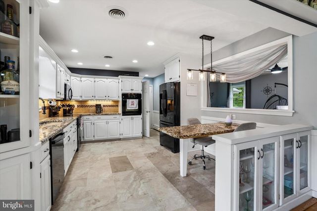 2380 WINDING RD, Quakertown, PA 18951