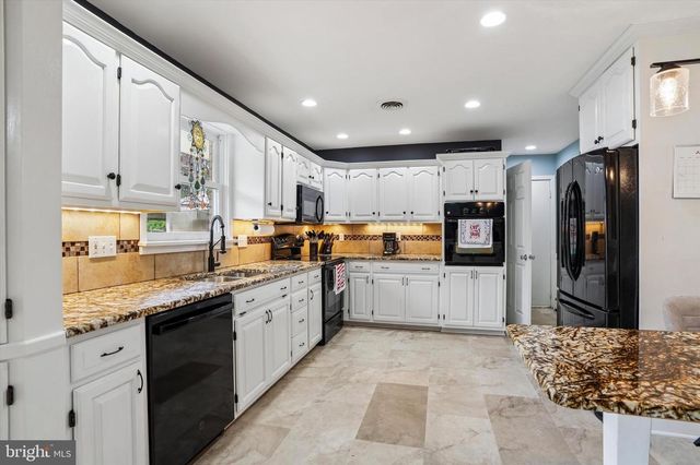 2380 WINDING RD, Quakertown, PA 18951