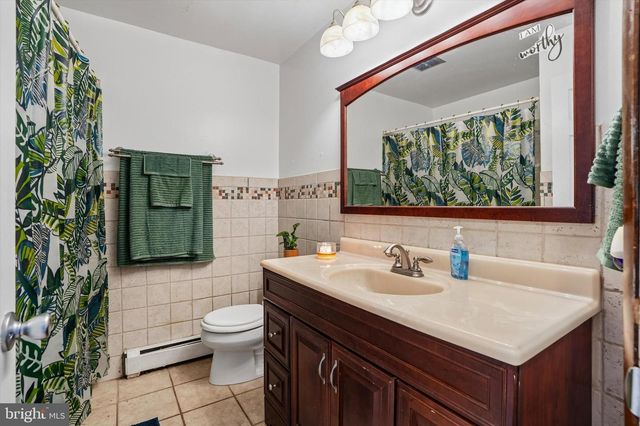 2380 WINDING RD, Quakertown, PA 18951