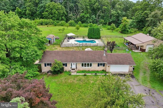 2380 WINDING RD, Quakertown, PA 18951
