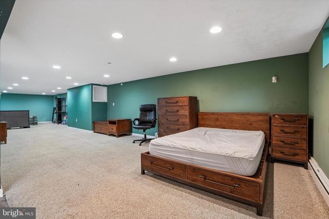 2380 WINDING RD, Quakertown, PA 18951