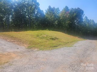 1125 Georgetown Lane NE 1, Lenoir, NC 28645