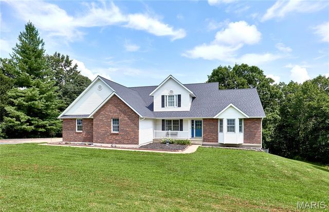 301 Country View Drive, Winfield, MO 63389