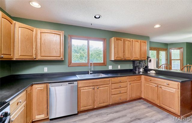 301 Country View Drive, Winfield, MO 63389