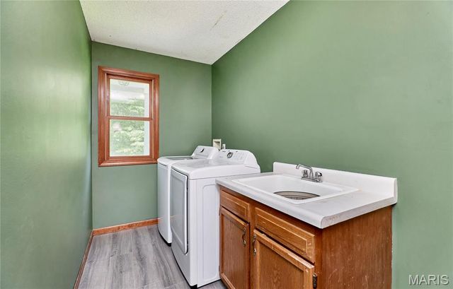 301 Country View Drive, Winfield, MO 63389