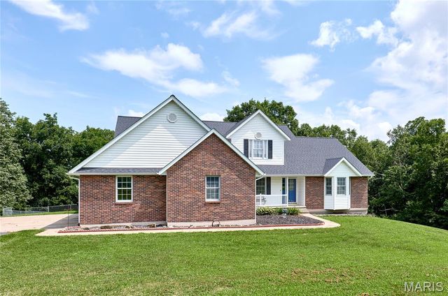 301 Country View Drive, Winfield, MO 63389