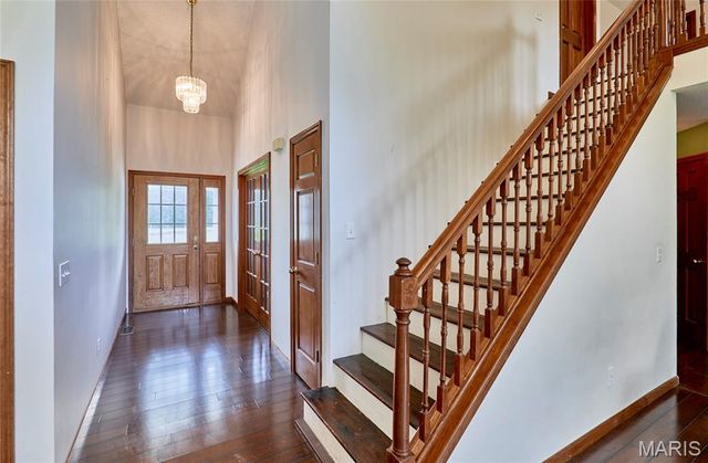 301 Country View Drive, Winfield, MO 63389