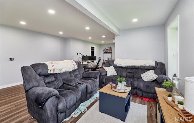 301 Country View Drive, Winfield, MO 63389