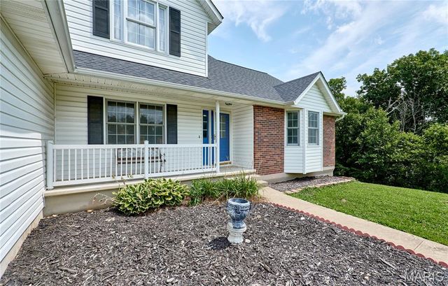 301 Country View Drive, Winfield, MO 63389