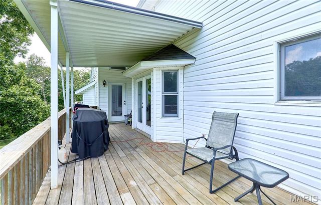 301 Country View Drive, Winfield, MO 63389