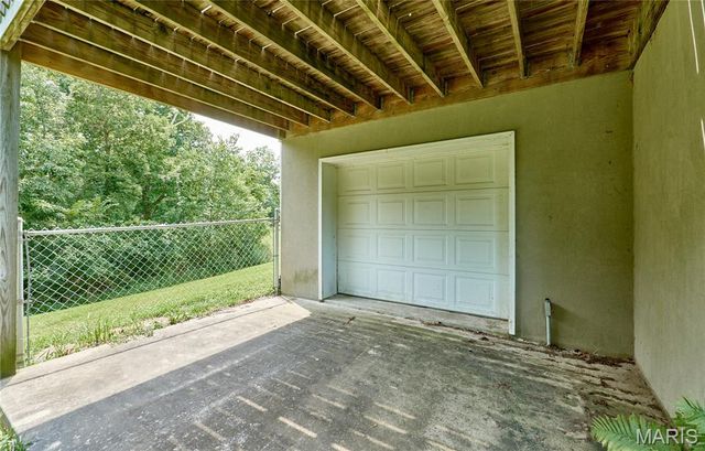 301 Country View Drive, Winfield, MO 63389