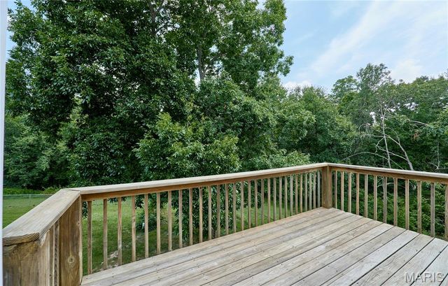 301 Country View Drive, Winfield, MO 63389