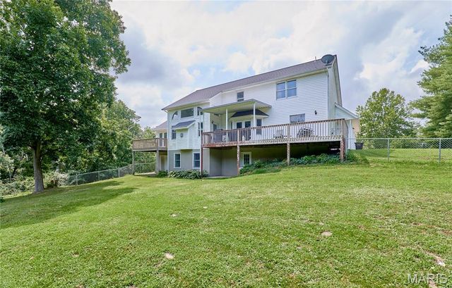 301 Country View Drive, Winfield, MO 63389