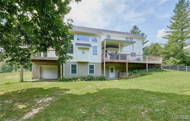 301 Country View Drive, Winfield, MO 63389