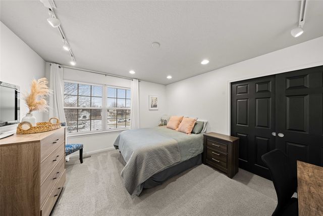 1001 SE Crawford Court, Ankeny, IA 50021