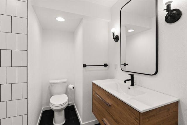 1001 SE Crawford Court, Ankeny, IA 50021