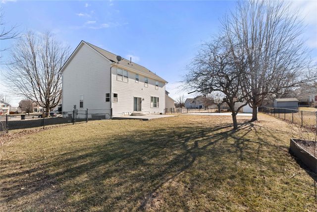 1001 SE Crawford Court, Ankeny, IA 50021