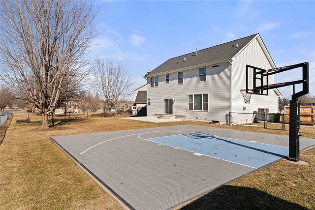 1001 SE Crawford Court, Ankeny, IA 50021