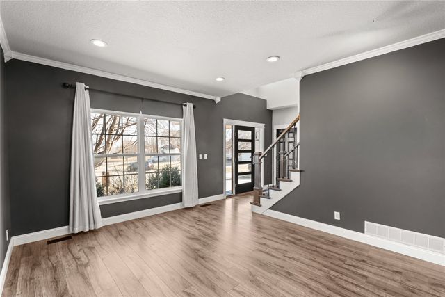 1001 SE Crawford Court, Ankeny, IA 50021