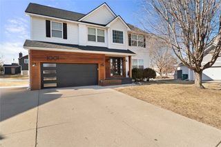 1001 SE Crawford Court, Ankeny, IA 50021