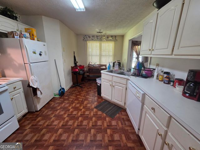 125 Ridgefield Circle, Lagrange, GA 30241