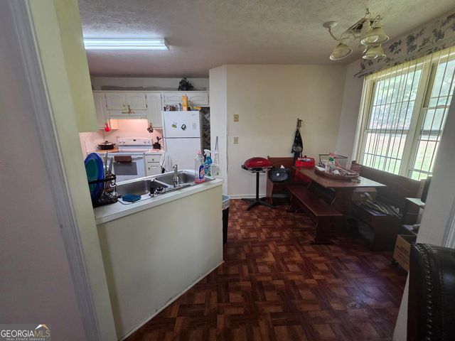 125 Ridgefield Circle, Lagrange, GA 30241