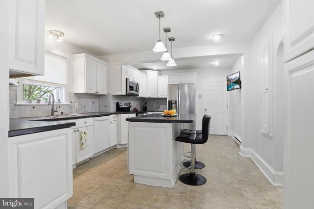 69 S MAIN ST, Stewartstown, PA 17363