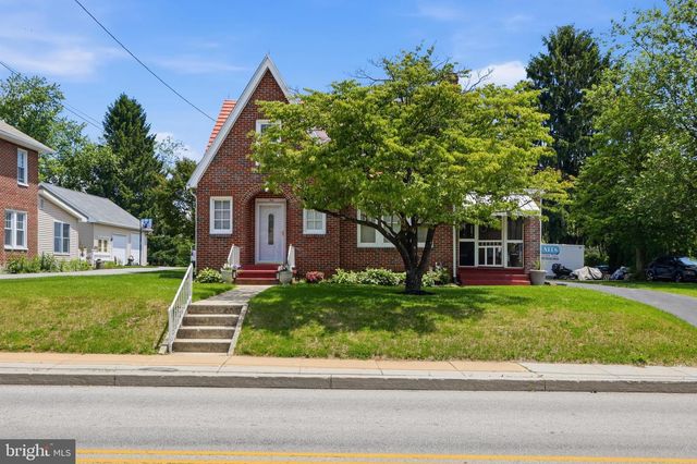 69 S MAIN ST, Stewartstown, PA 17363