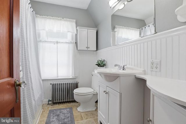 69 S MAIN ST, Stewartstown, PA 17363