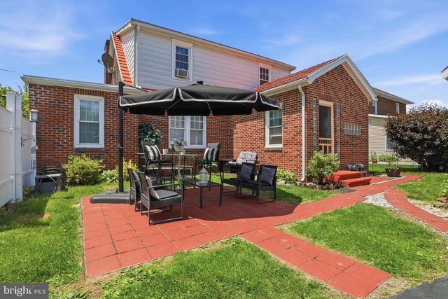 69 S MAIN ST, Stewartstown, PA 17363