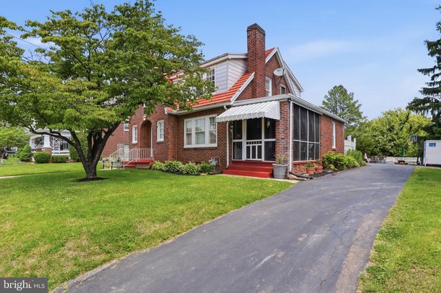 69 S MAIN ST, Stewartstown, PA 17363