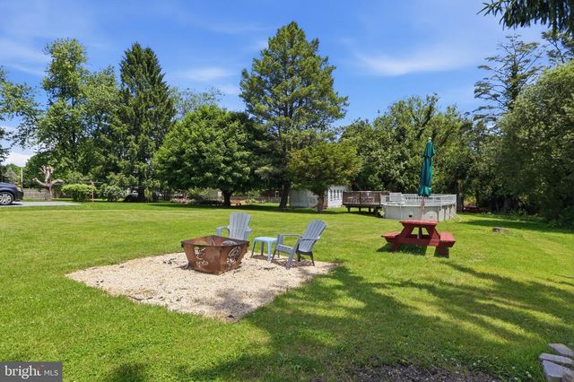 69 S MAIN ST, Stewartstown, PA 17363