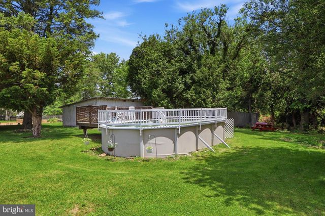 69 S MAIN ST, Stewartstown, PA 17363