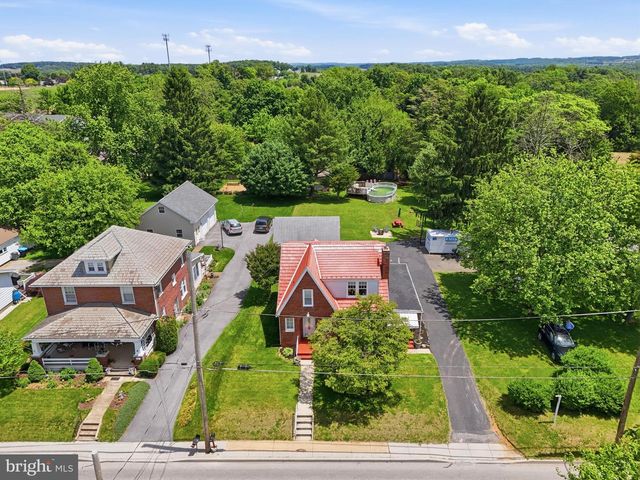 69 S MAIN ST, Stewartstown, PA 17363