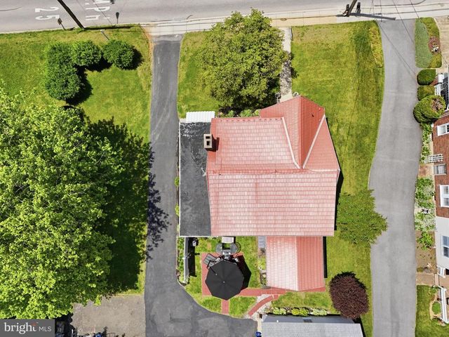 69 S MAIN ST, Stewartstown, PA 17363