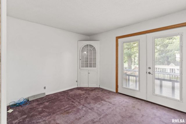 1527 11TH Street, Dewitt, IA 52742